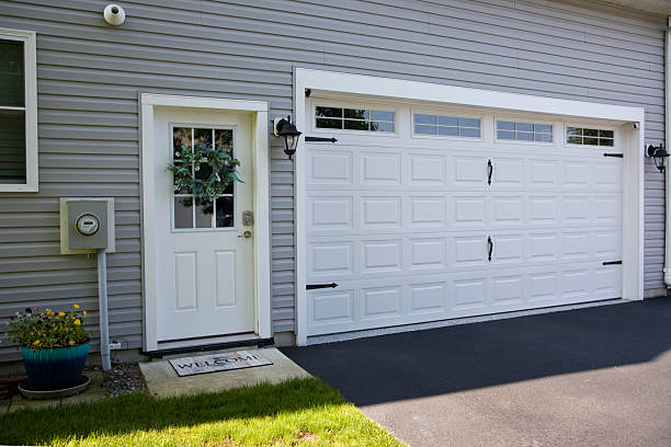 24/7 Emergency Garage Door Panel Replacement experts in St. Michael, MN